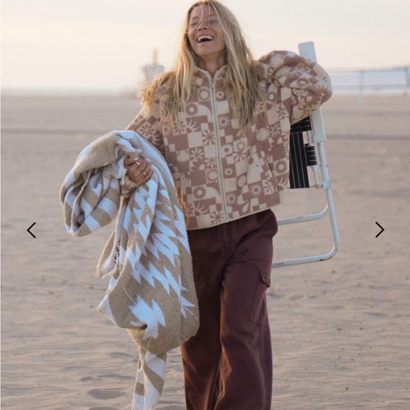 New Roxy Cream Surf ZipUp Sweater - Picture 9 of 15